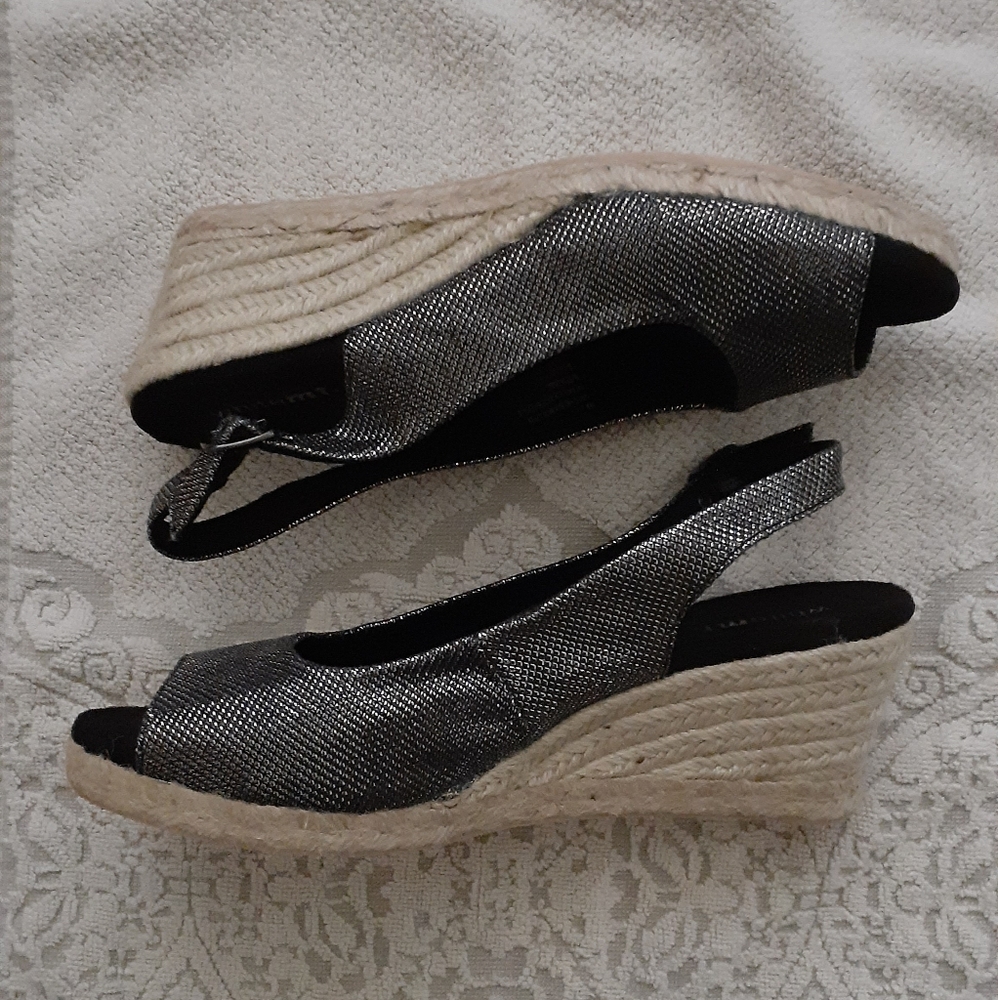 White Mountain Women's Sandals - Black - Size 10M